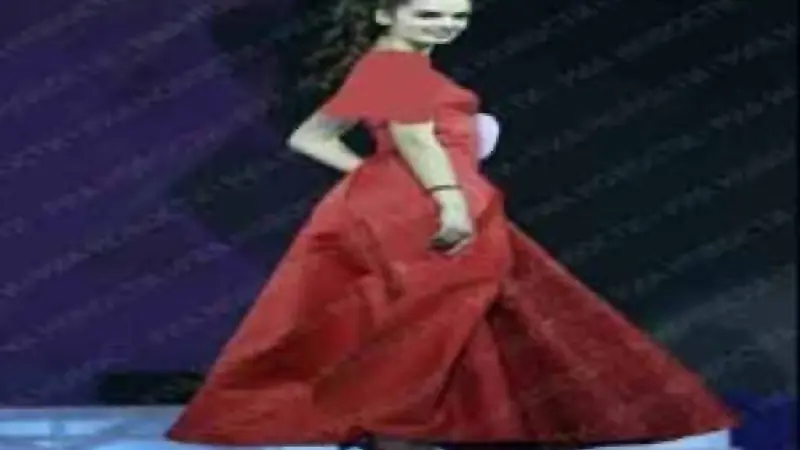 سفر در زمان با انتخاب دختر جذاب و بی‌نظیر دنیا! عکس‌هایی که همه را شگفت‌زده کرد