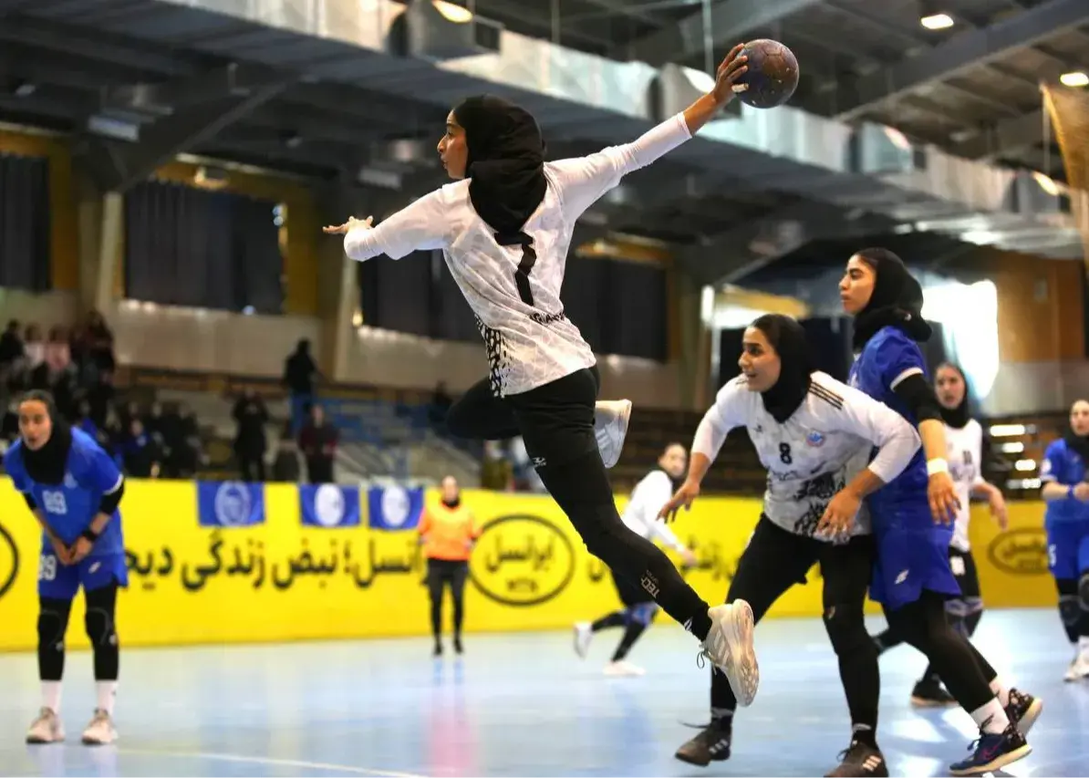 بازگشت نفس‌گیر لیگ هندبال زنان پس از دو ماه توقف؛ شگفتی در انتظار قعرنشین‌ها؟