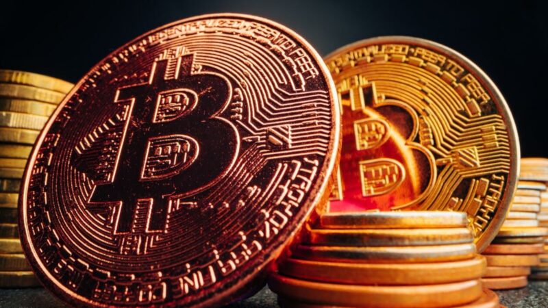 بنیان‌گذار سنتیمنت هشدار داد: بازار ارز دیجیتال هنوز به کف واقعی نرسیده است!