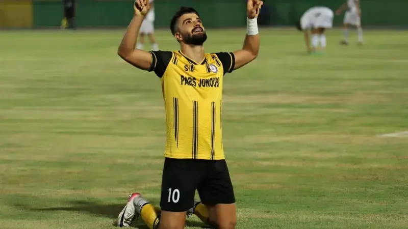 آقای گل لیگ آزادگان از دل استقلال؛ مهاجمی که همه را شگفت‌زده کرد!