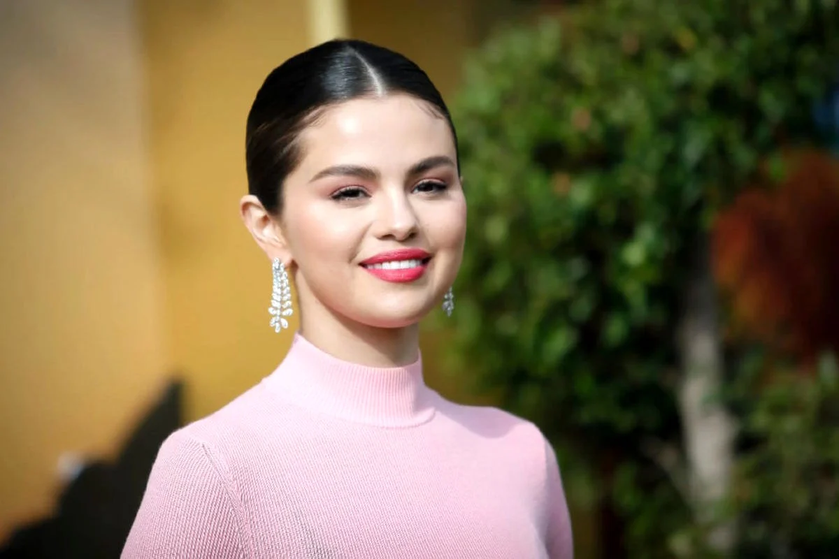 چهره جدید سلنا گومز چگونه طرفدارانش را غافلگیر کرد؟ عکس‌هایی که همه را شوکه کرد!