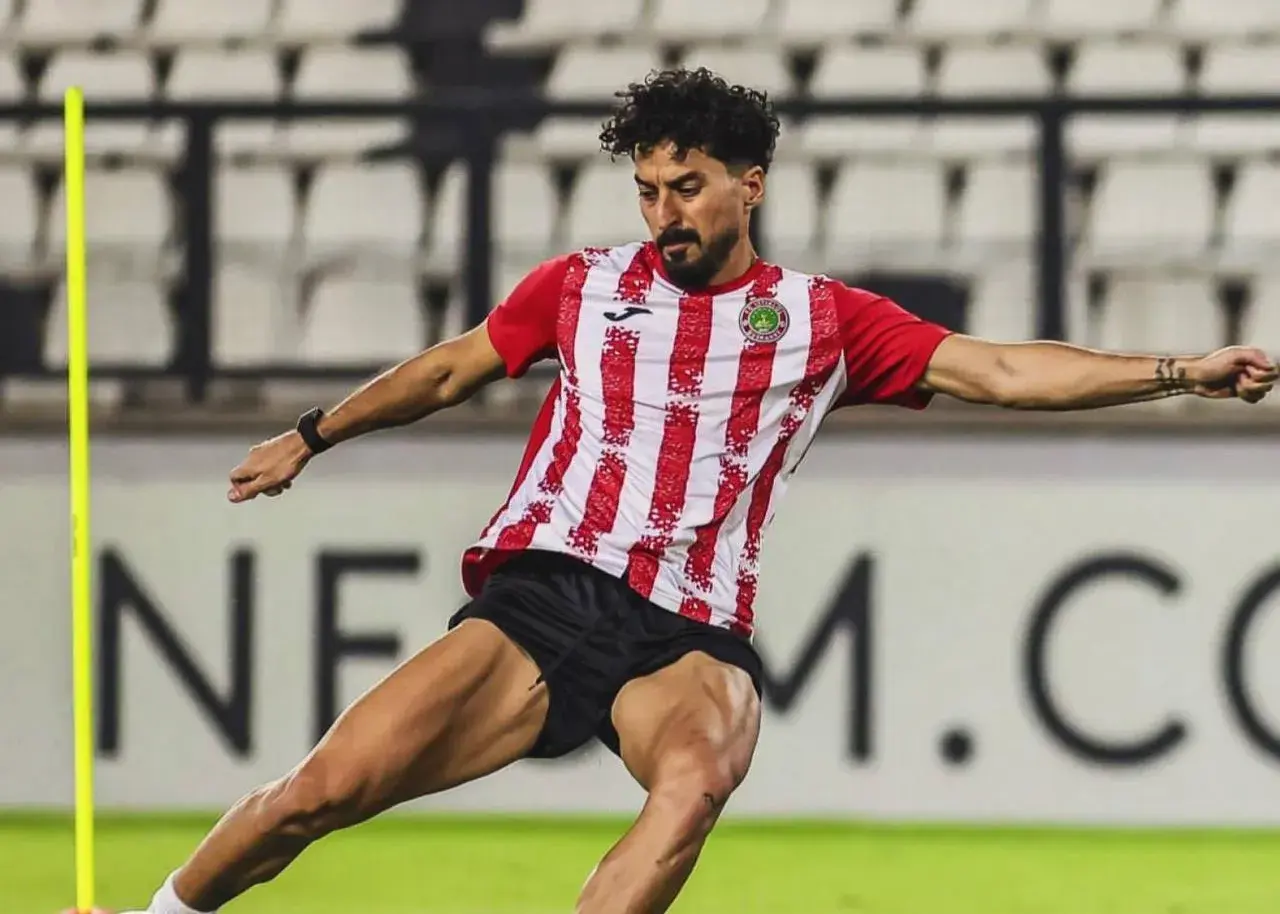 بازگشت یک لژیونر به فوتبال ایران با قهرمانی - وب‌گردی