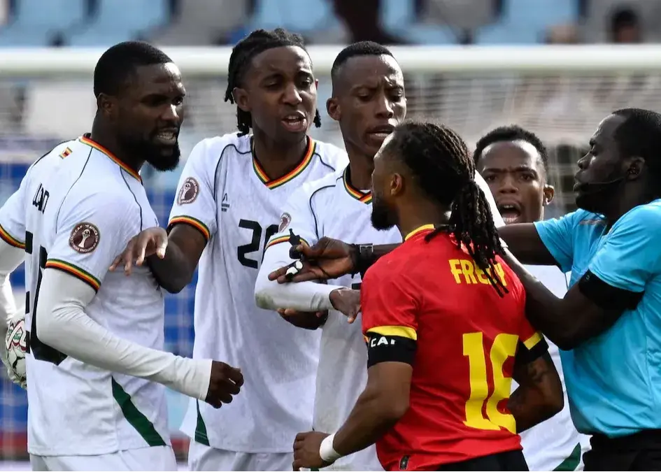 تساوی نفس‌گیر آنگولا و زیمبابوه؛ بقای هر دو تیم در جام ملت‌ها به خطر افتاد!