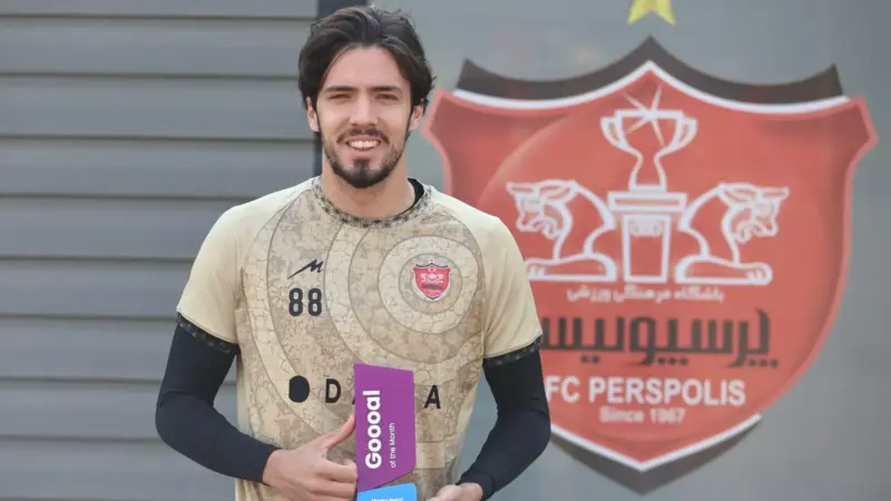 حرکت جنجالی مارکو باکیچ؛ وقتی توپ را زیر لباسش پنهان کرد و همه را شوکه کرد!