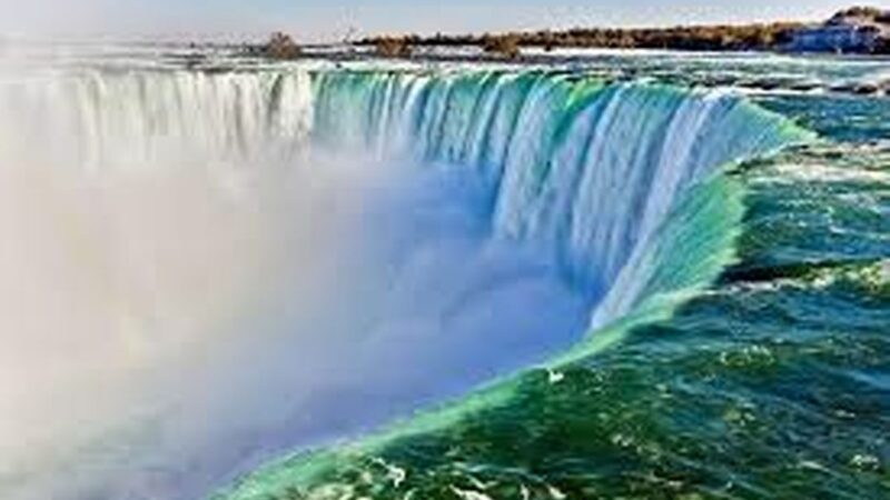 زیبایی یخی آبشار نیاگارا در فصل زمستان که نفس‌ها را بند می‌آورد!