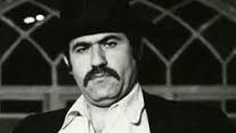 عنایت بخشی جوان و باابهت در قاب خاطره کنار لیلا فروهر؛ یادگاری از روزهای درخشان سینمای ایران