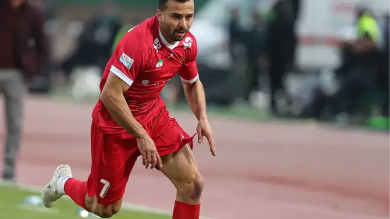 سروش رفیعی به خاطر ۴ اخطاره شدن، بازی با پیکان را از دست داد!