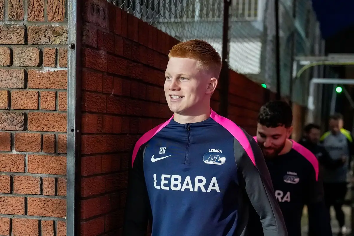 پدیده 17 ساله هلندی که دنیا را حیرت‌زده می‌کند؛ کیس اسمیت آماده پرواز به قله‌های فوتبال!