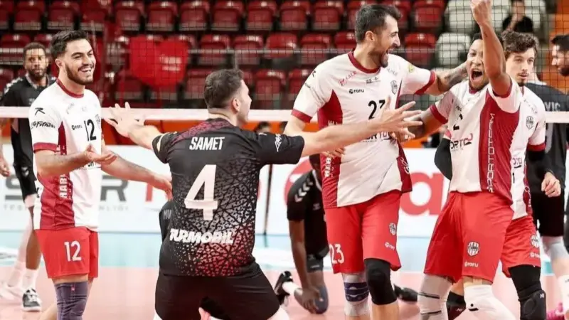 شریفی و تیم استانبول گنچلیک با قدرت؛ شکست سنگین رقیب در سوپر لیگ والیبال ترکیه