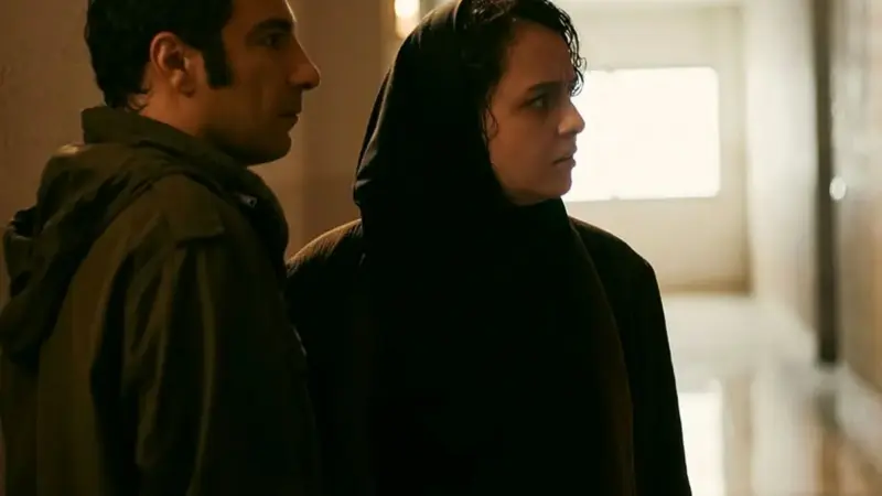 نوید محمدزاده به شایعه‌ها درباره ترانه علیدوستی واکنش تند نشان داد