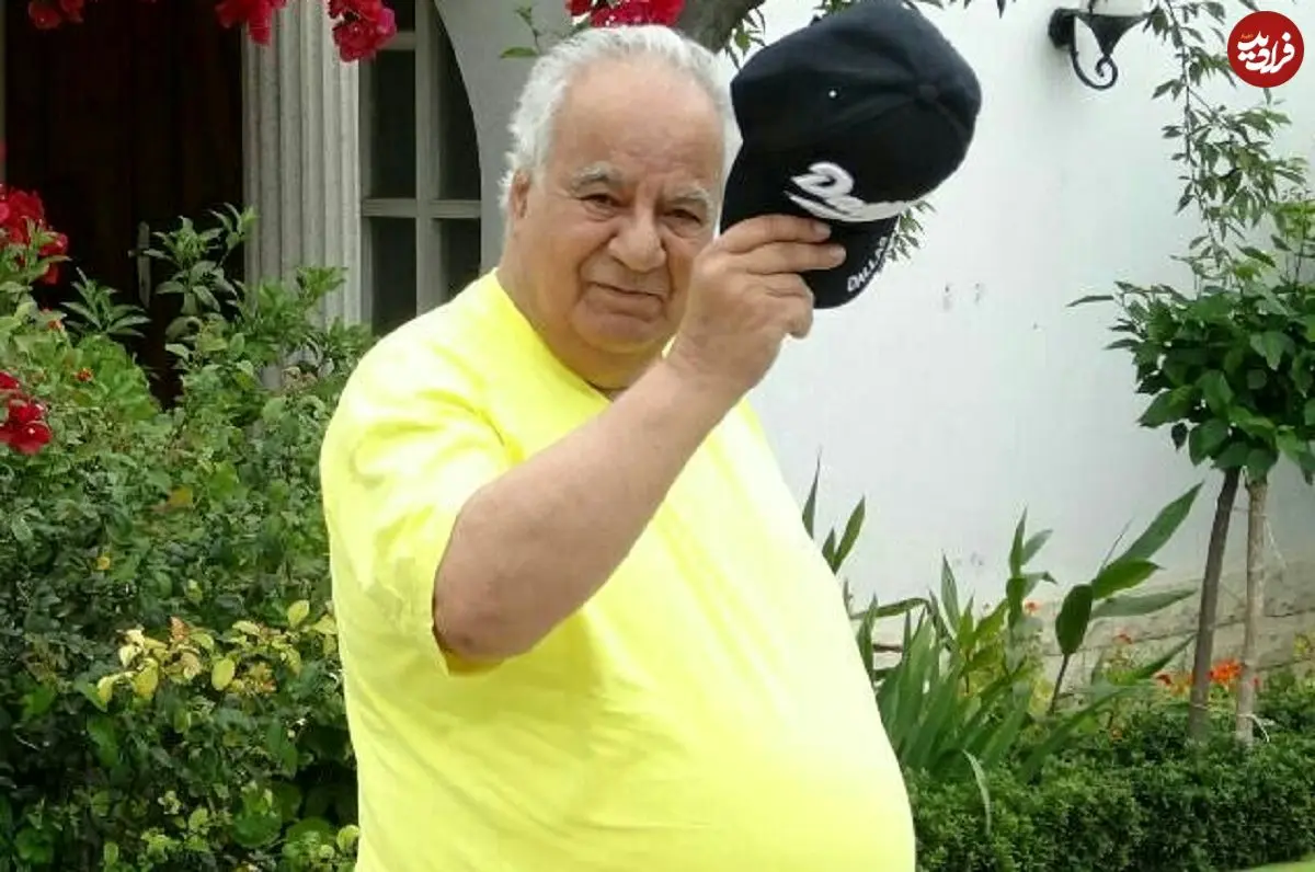 سفر به گذشته با ناصر ملک مطیعی و پسرش در سواحل خزر؛ تصویری کمتر دیده شده از سال ۶۶