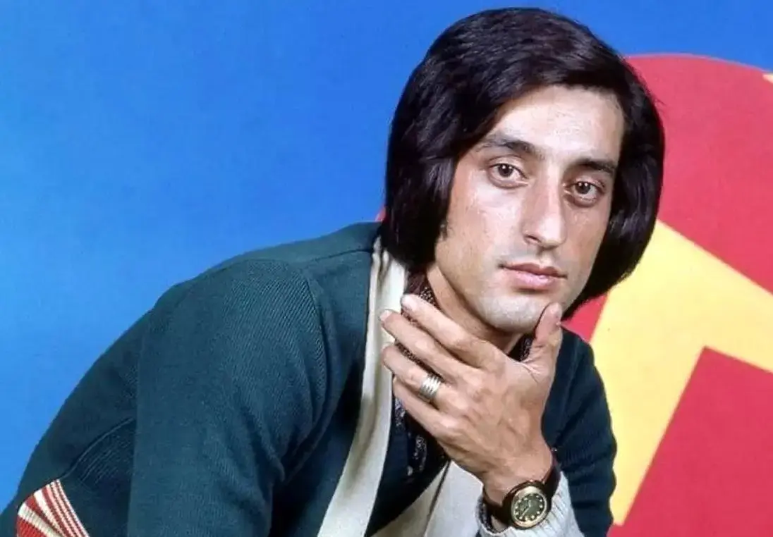 «ابی» اقای صدا در 70 سالگی و در حال گفتگو با فرامرز اصلانی؛ سال 98