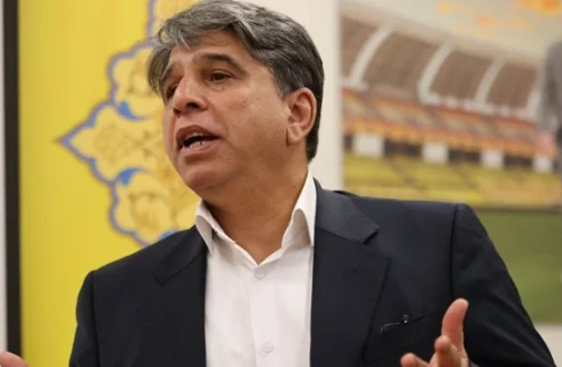 ‏منوچهر نیکفر کنار سپاهان در اراک (عکس)