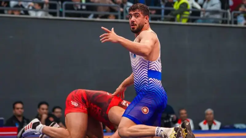 کارشناسی جنجالی‌ترین داوری فینال لیگ کشتی؛ اعتراض شدید در دقایق پایانی وزن ۹۲ کیلوگرم