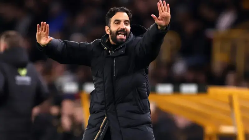 انتقاد تند آموریم از آکادمی منچستر: چرا استعدادهای نابهنگام به تیم اصلی رسیدند؟