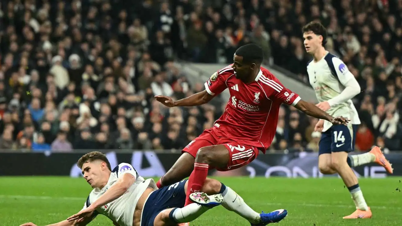 واکنش جنجالی سرمربی تاتنهام به مصدومیت شدید ایساک؛ حمایت بی‌وقفه از مدافع جنجالی!