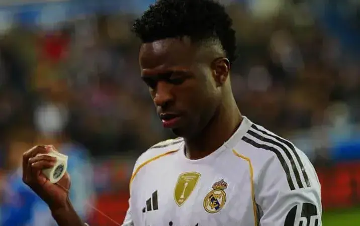 حمله بی‌سابقه به وینی: خنده‌ای که همه را شوکه کرد، پشت پرده چه می‌گذرد؟