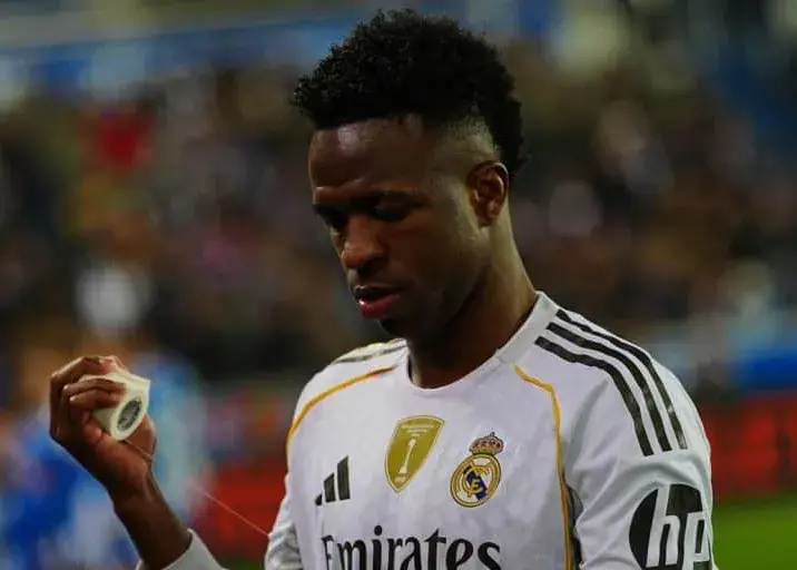 حمله بی‌سابقه به وینی: خنده‌ای که همه را شوکه کرد، پشت پرده چه می‌گذرد؟