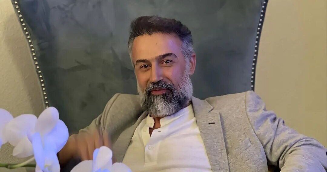 هر چی تا حالا شباهت پدر و پسری دیدید کنار بزارید و به کپی برابر اصل بودن دانا، پسر دانیال حکیمی به پدرش پی ببرید+عکس/حیرت آوره