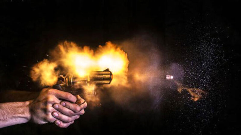 شوک در تهران؛ مرد جوان به‌خاطر شام آماده‌نشدن، همسرش را به‌سلاح گرم تهدید کرد!