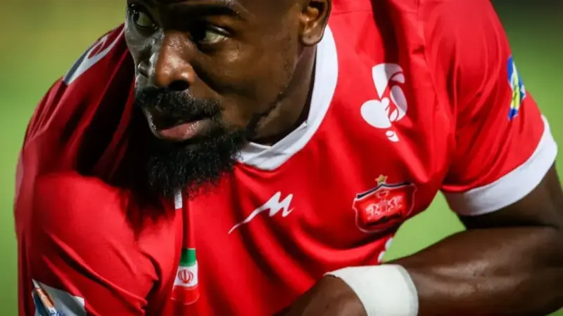 پرسپولیس به جنجالی‌ترین ستاره‌اش تولد گرفت؛ داستانی که فوتبال ایران را تکان داد!