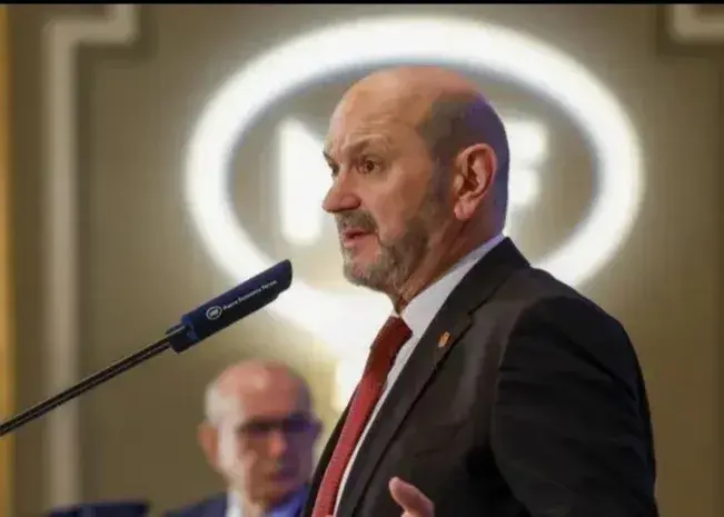 انقلاب در داوری فوتبال اسپانیا؛ ابزاری که گزارش‌های زنده را متحول می‌کند!