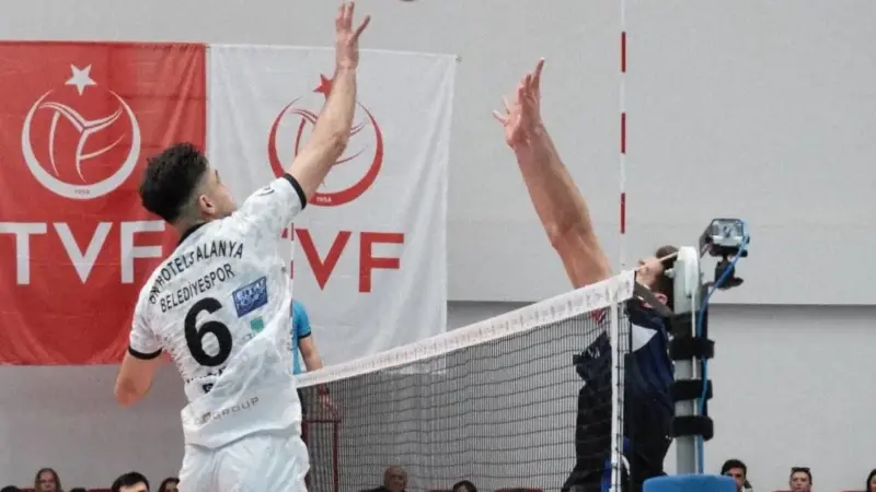 ماشین امتیازگیری ایرانی در اروپا: تنهایی یک ست گرفت