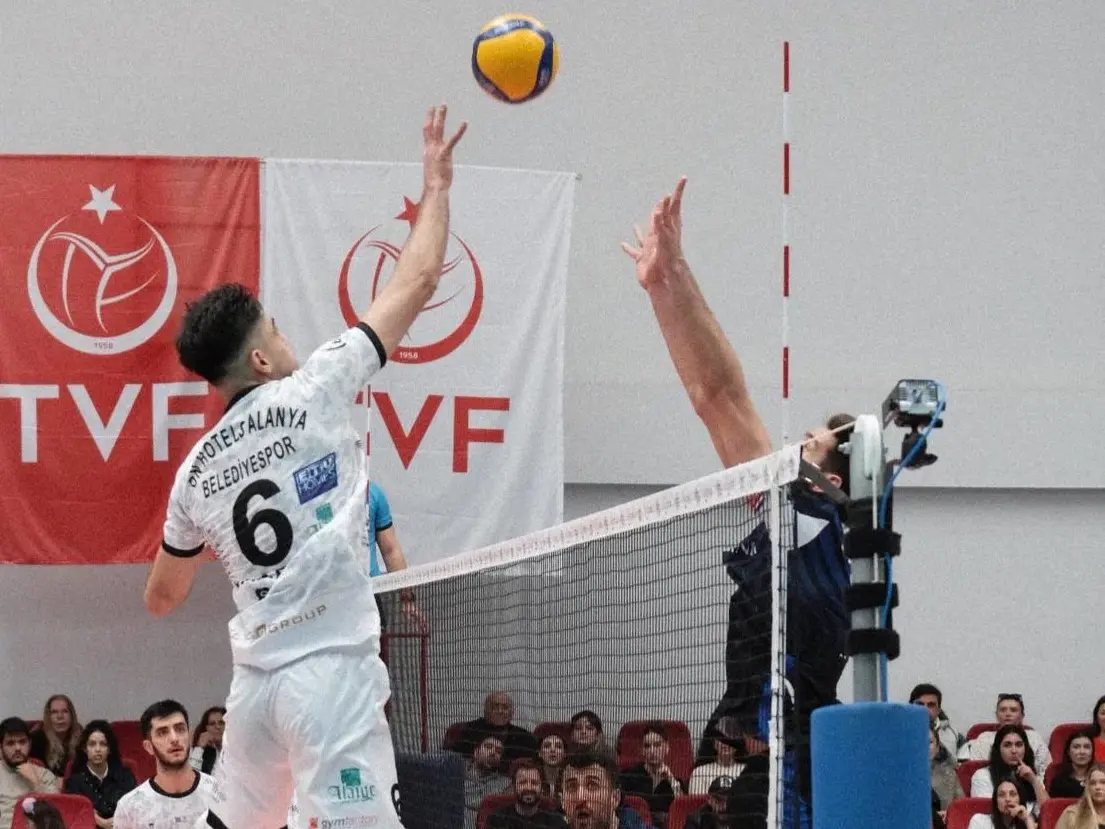 ماشین امتیازگیری ایرانی در اروپا: تنهایی یک ست گرفت