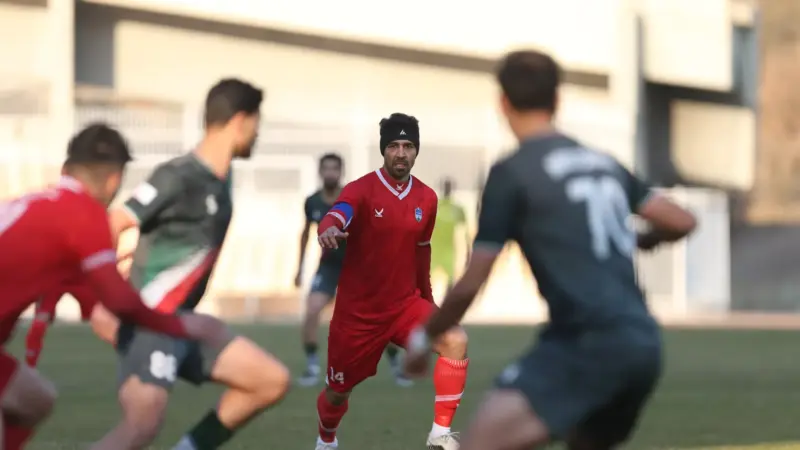 محسن بنگر بالاخره در لیگ یک امتیاز گرفت؛ تساوی جنجالی نیروی زمینی و شهرداری نوشهر