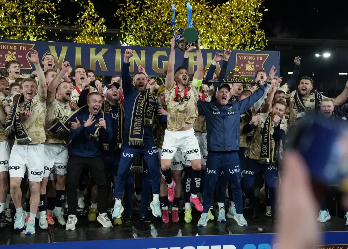 شکستن طلسم ۳۴ ساله؛ جشن تاریخی قهرمانی تیم وایکینگ در نروژ که همه را به هیجان آورد!