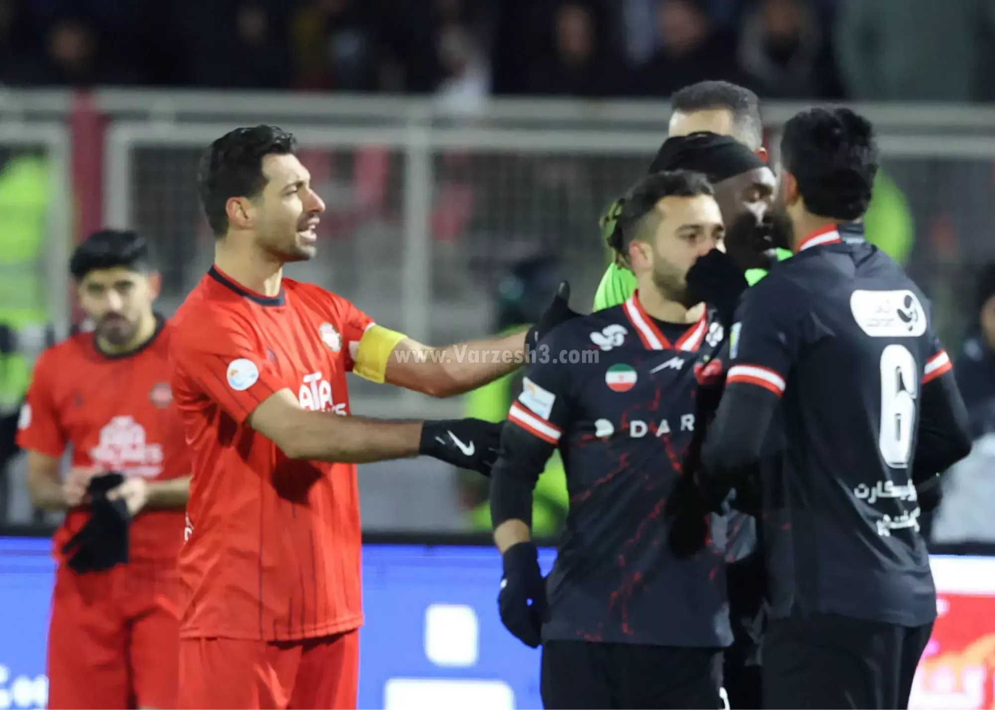 شادی جنجالی شجاع خلیل‌زاده پس از پنالتی؛ واکنش تلافی‌جویانه یا پیام خاص؟