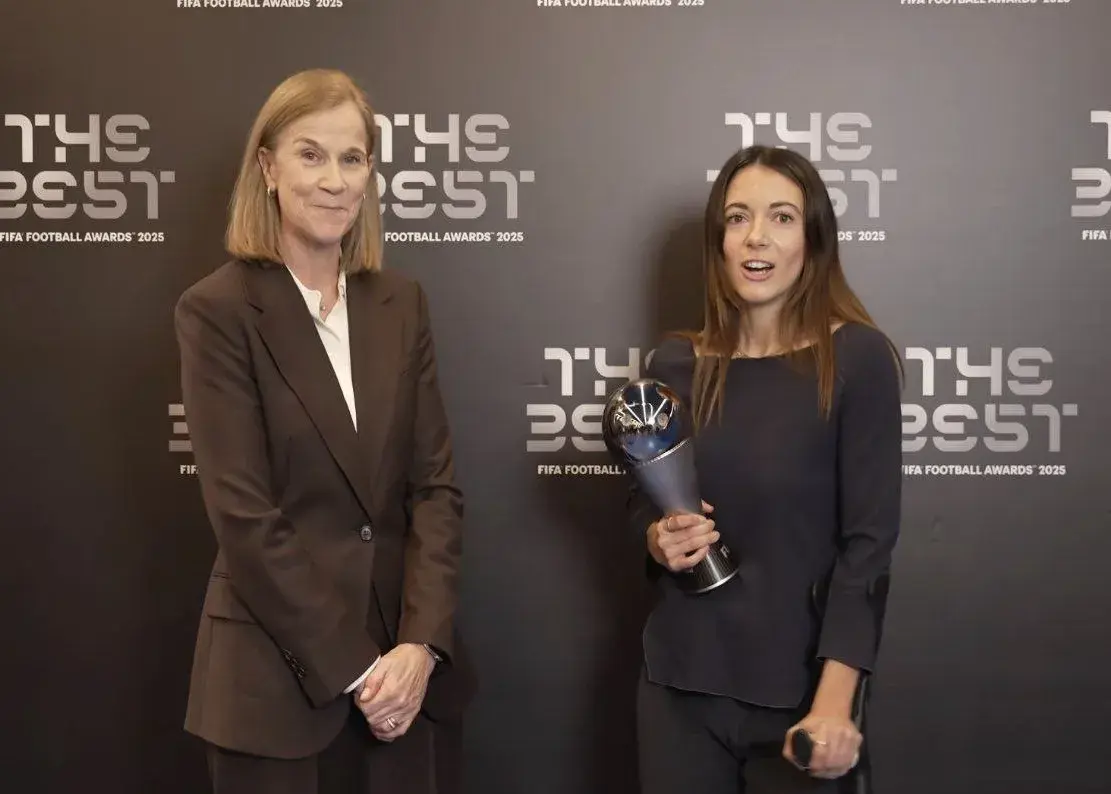 ستاره بارسلونا سومین جایزه د بست را به‌دست آورد؛ غیبت در مراسم به‌خاطر جراحی