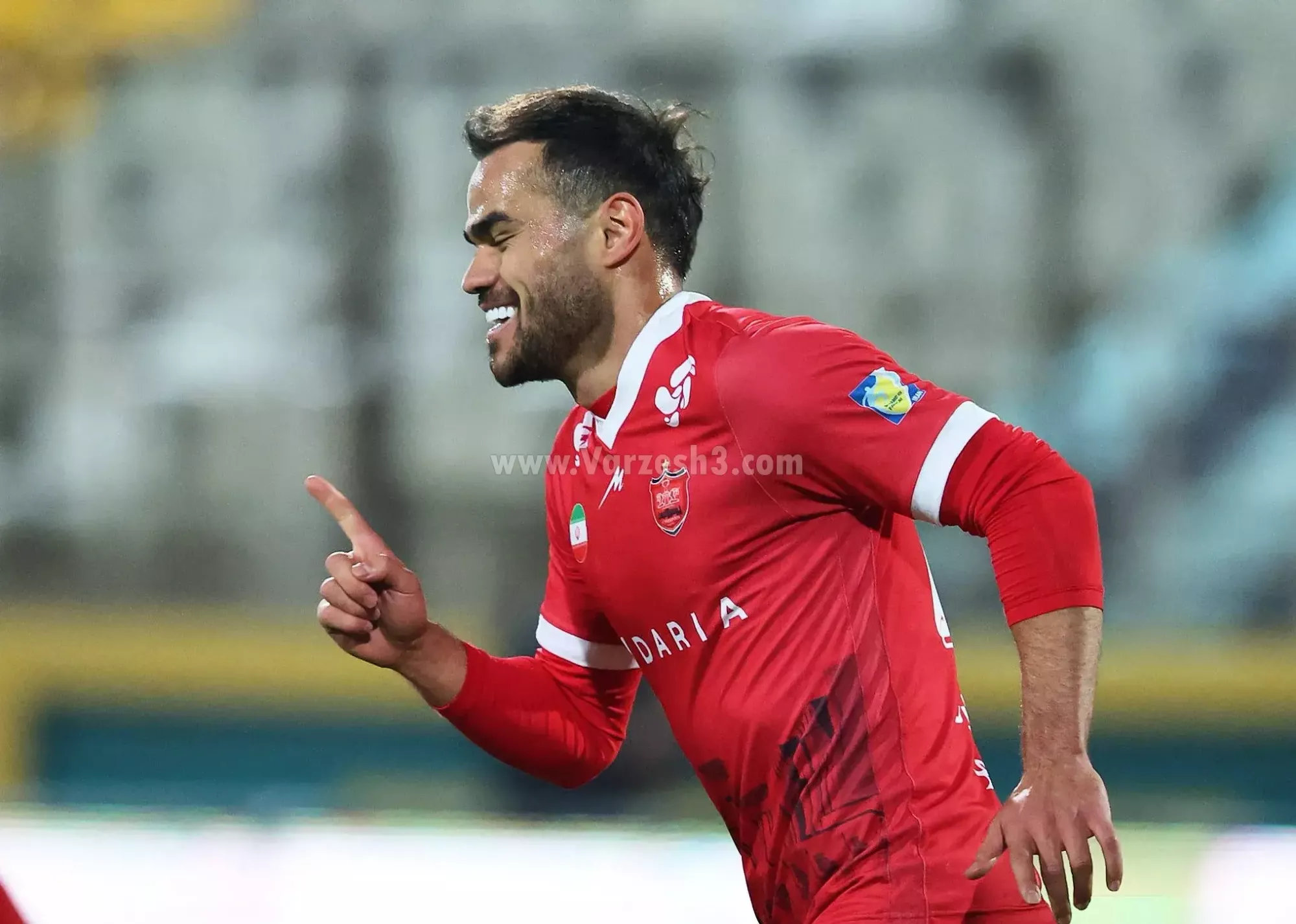 چیپ استثنایی اورونوف: پرسپولیس پیش افتاد