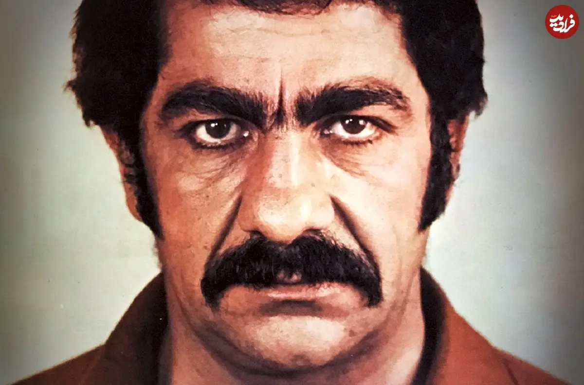 تصویری دیده‌نشده از جلال پیشوائیان در ۷۳ سالگی کنار گلزار؛ سفری به سال ۸۲