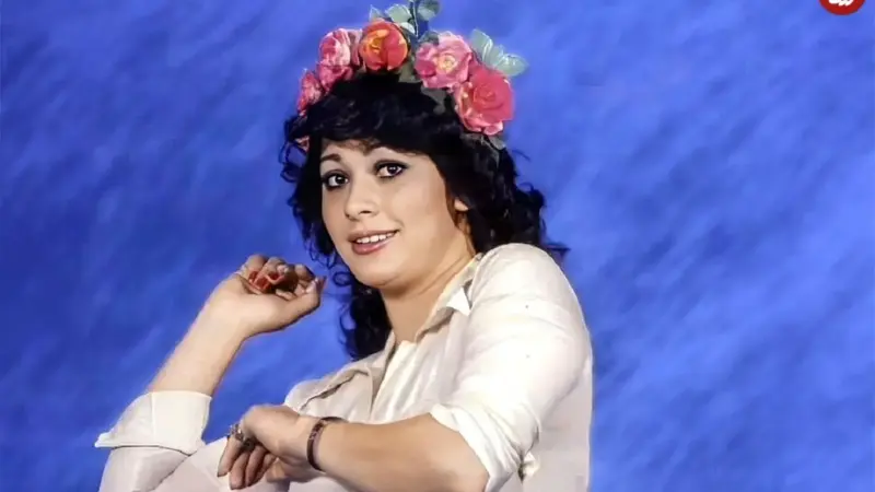 عکس| سفر زمان؛ «دینامیک» خواننده قبل انقلاب در 69 سالگی و در کنار ایرج نوذری؛ سال 1400