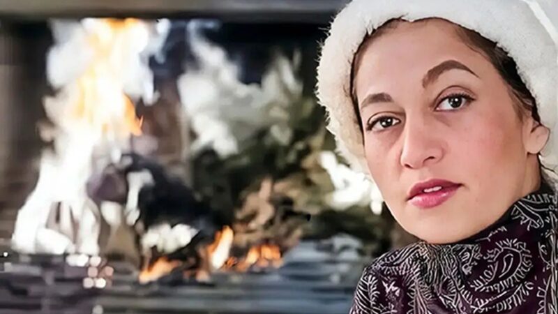 عکسی نادر از مرضیه در حال دم کردن چای در خانه‌اش در سال ۵۴ که همه را شگفت‌زده کرد!