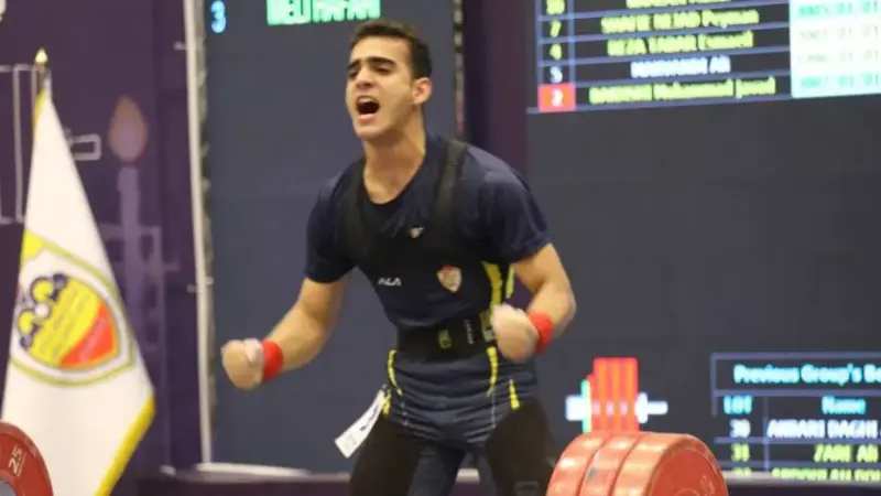 وزنه‌بردار 15 ساله رکورد جهانی نوجوانان را در لیگ وزنه‌برداری شکست!