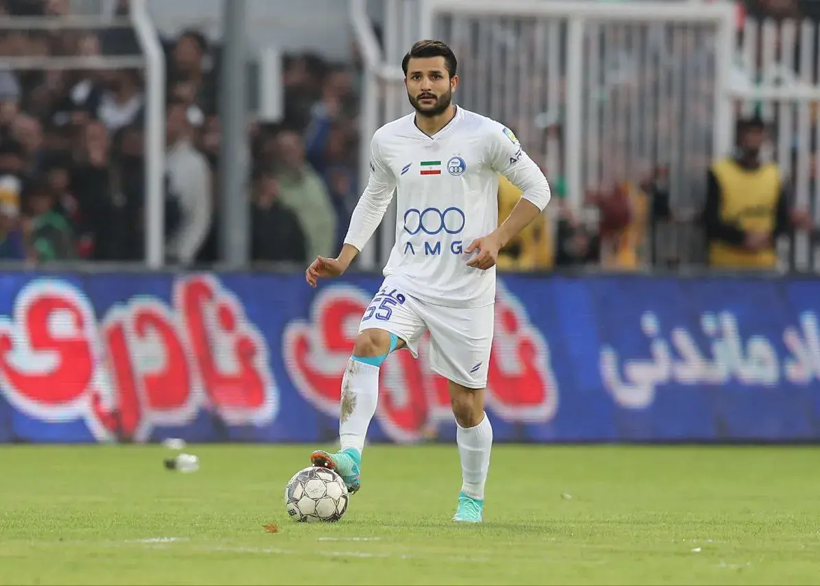 لایک جنجالی عارف غلامی به ساپینتو؛ درخواست عجیب مدافع استقلال در دقیقه حساس بازی!