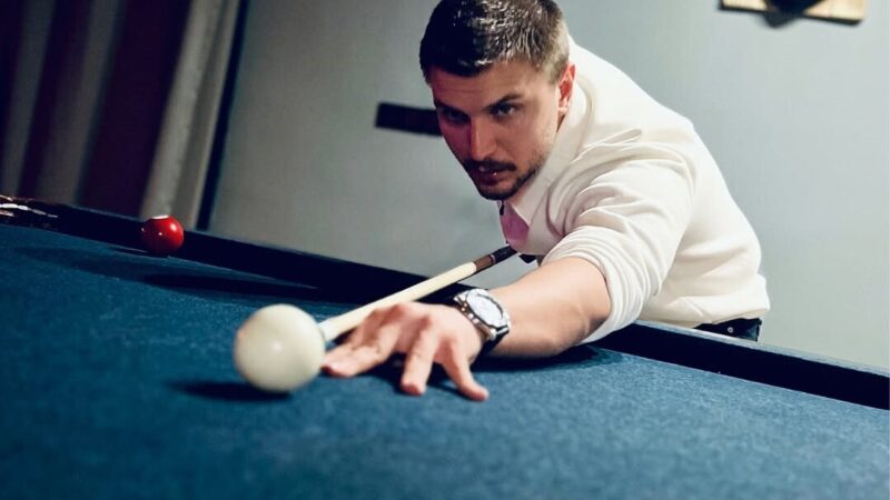 خانه لوکس و هنری دارا حیایی؛ وقتی موسیقی و هنر در چیدمان یک بازیگر جوان می‌رقصند!