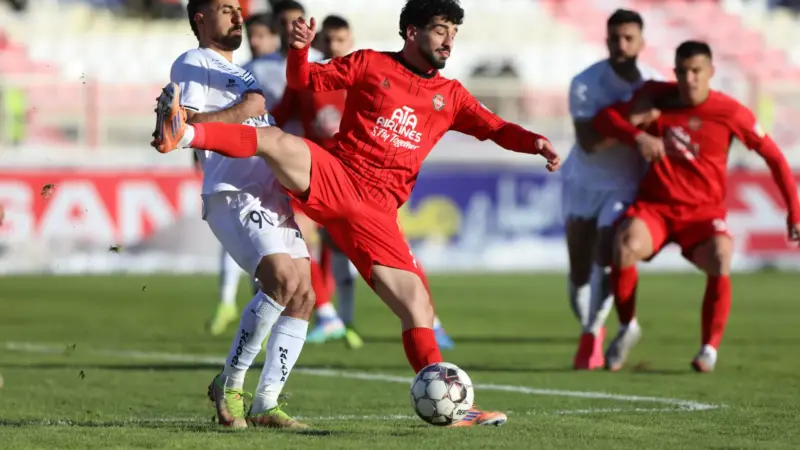 تراکتور صفر – ملوان صفر: دور از صدر