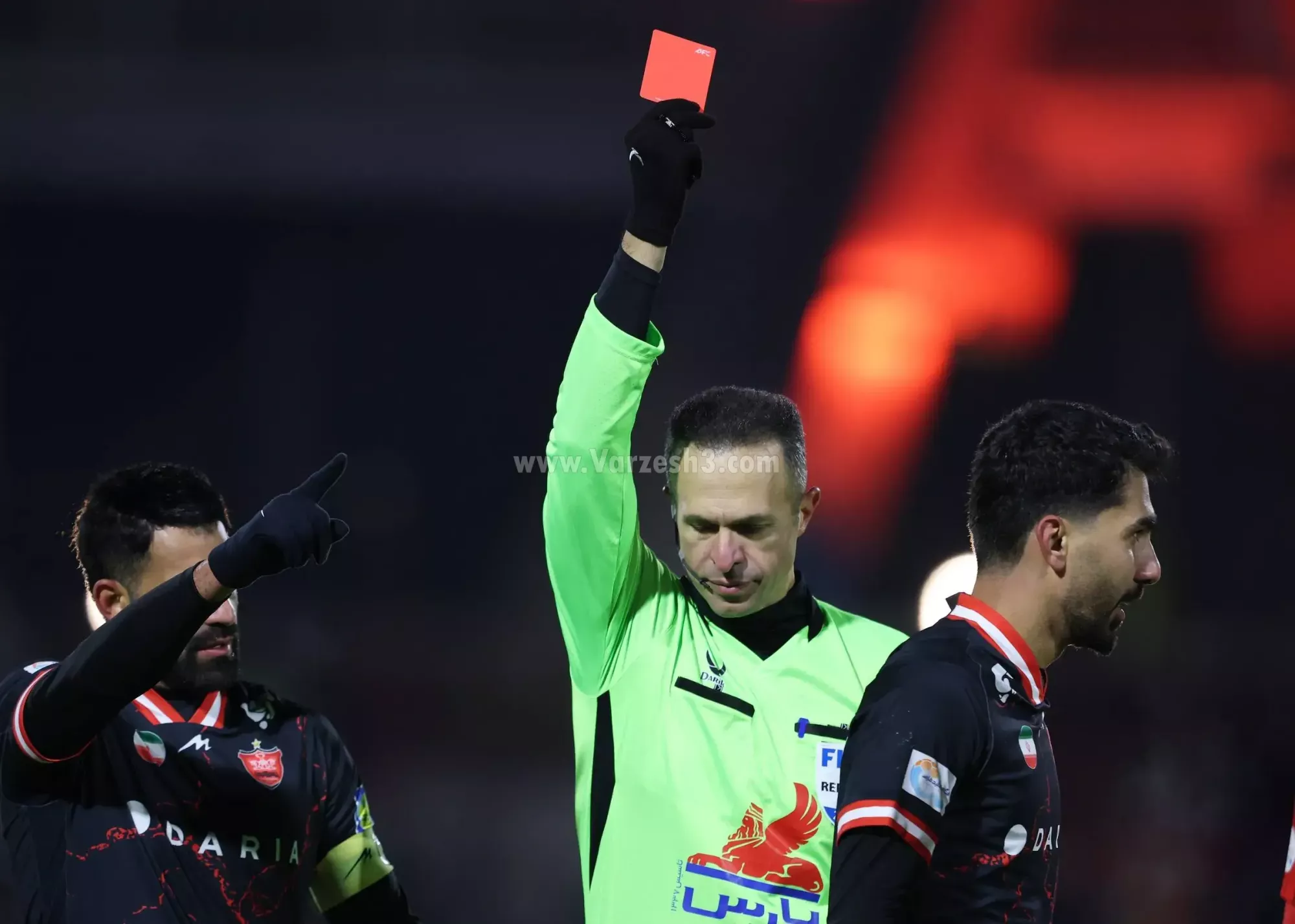 بیژن حیدری؛ مرد خونسرد وسط طوفان حساس‌ترین دیدار تراکتور و پرسپولیس!