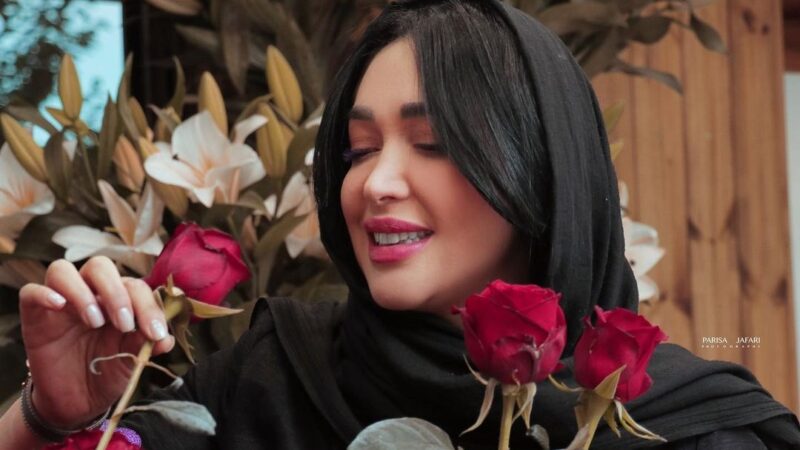 دلبری سارا منجزی پور با میکاپ فوق العاده جذاب و رژ لب جیغش