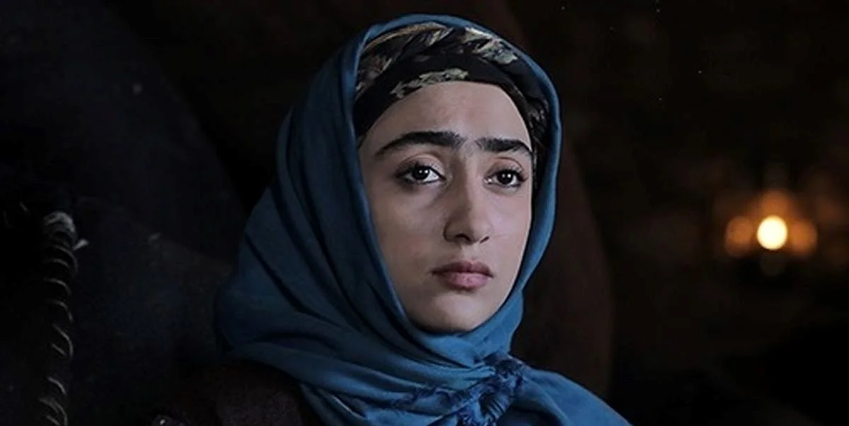 پریا انوری با قهرمان کونگفو در قاب جدید؛ تغییر شگفت‌انگیز بازیگر سریال گیلدخت که کاربران را به حدس واداشت!