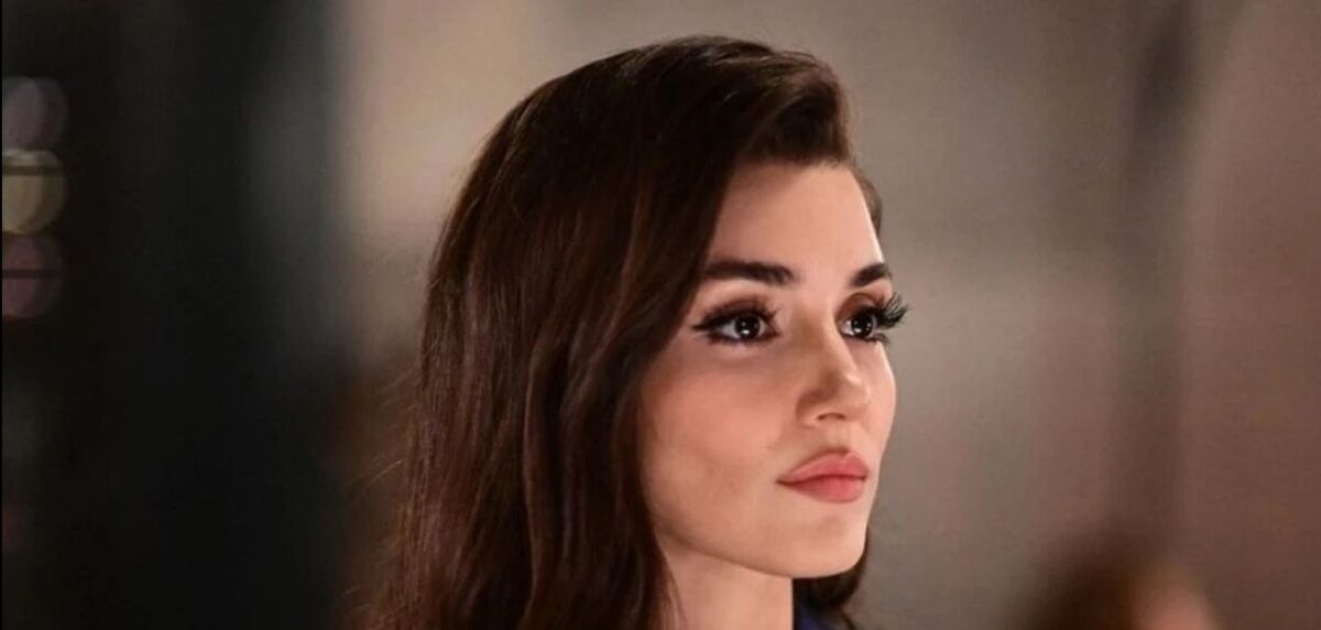 هانده ارچل با این سر و وضع لاکچری دیگه حرفی برا گفتن نذاشته/ چه کفشی ….! چه کلاهی ….! چه تیی …. !