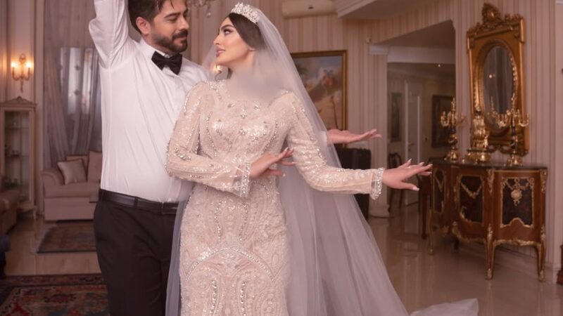 لحظه‌های عاشقانه سهیل قاصدی با یار شیرینش؛ تبریک ویژه روز زن که قلب‌ها را لرزاند!