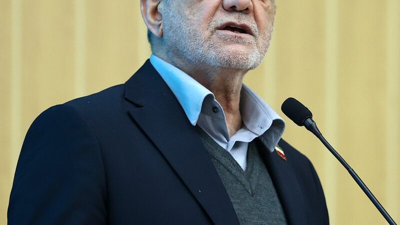 پزشکیان از پذیرش «نمی‌دانم» می‌گوید: این نشانه آگاهی است نه بی‌سوادی!