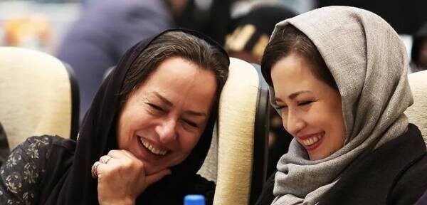 آزیتا حاجیان: من و آقای شریفی نیا یک رابطه خوبی … /  طلاق یه زمانی …