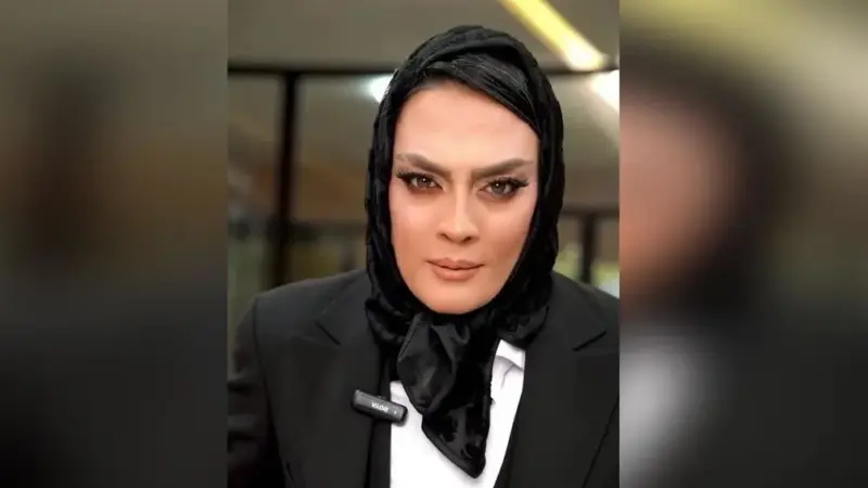 نگاه روز | چیدمان خانه نقلی شهربانو منصوریان،قهرمان ووشوکار ایرانی/از مبلمان مدرن و پرده اعیانی تا فرش آبی فیروزه‌ای عتیقه