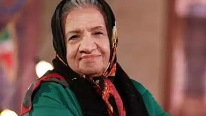 گیتی معینی اعتراف کرد: چرا بچه‌هایم را با دمپایی تنبیه می‌کردم؟