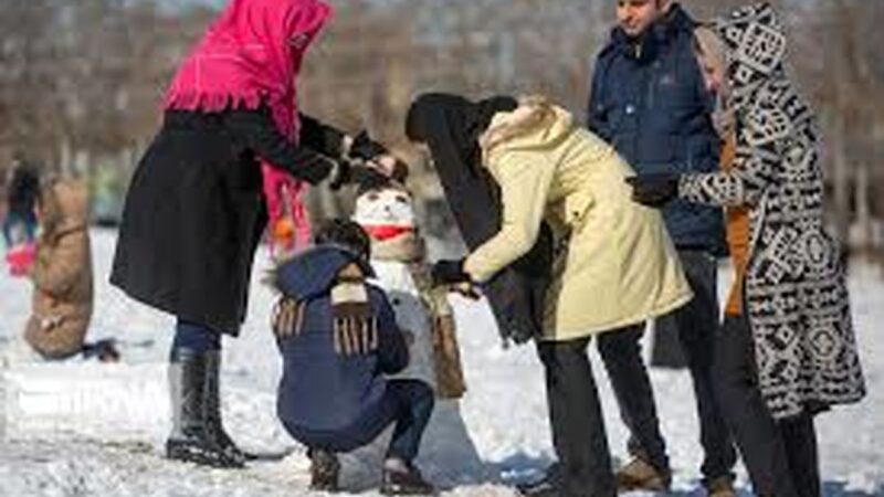 پاکبان اصفهانی با برف‌بازی شگفت‌انگیز خود دل‌ها را نرم کرد!